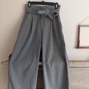 H&M High-Waisted Cropped Dress Pant